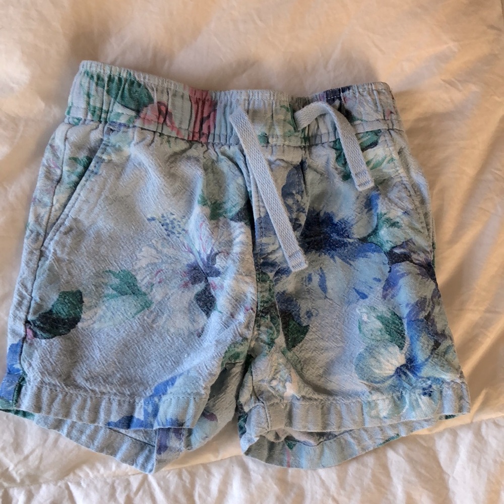 Baby GAP linen floral shorts size 12-18 months